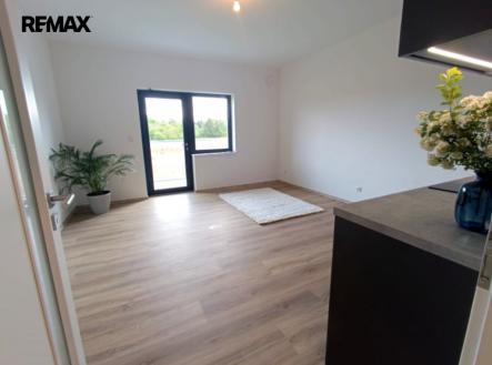 obyvak-1.jpeg | Pronájem bytu, 1+kk, 35 m²