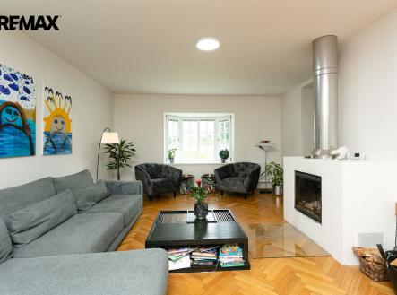 6e1a6595-edit.jpg | Pronájem - dům/vila, 302 m²