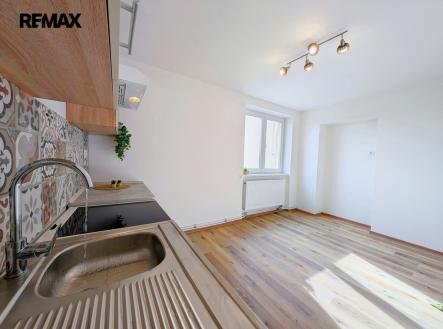 koloro-1743329255719.jpg | Pronájem bytu, 3+kk, 69 m²