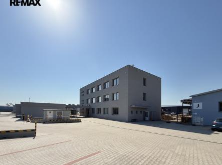 img-3149.jpeg | Pronájem - kanceláře, 444 m²
