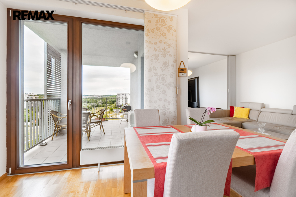 Vstup na balkon z kuchyně