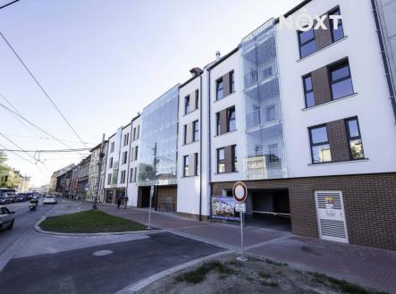 Pronájem - malý objekt/garáž