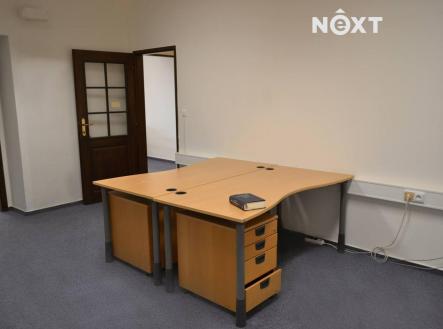 Pronájem - kanceláře, 144 m²