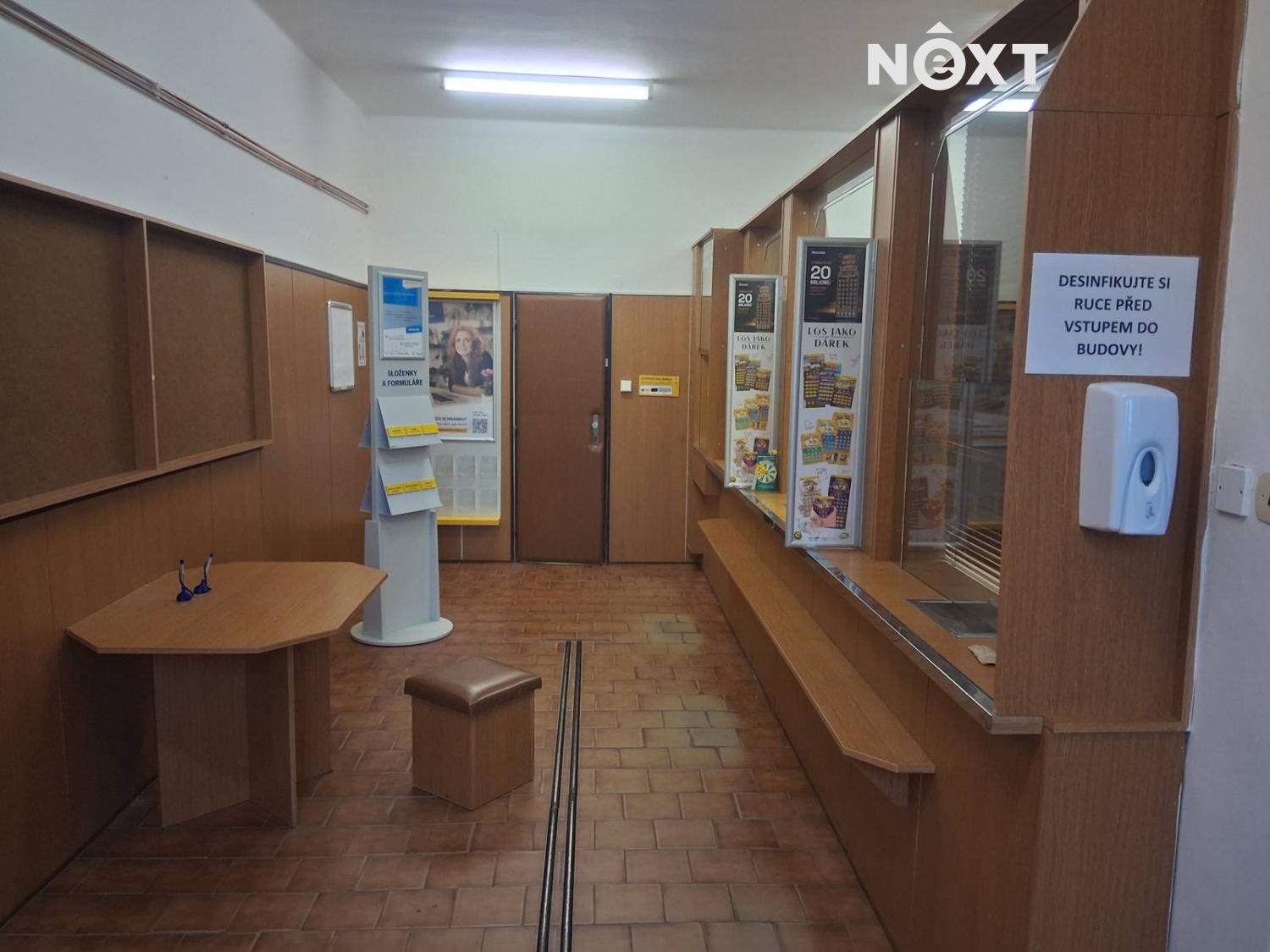 Pronájem komerční Obchodní prostory, 80㎡