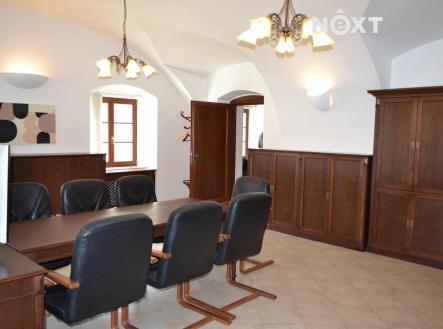 Pronájem - komerční objekt, obchodní centrum, 137 m²