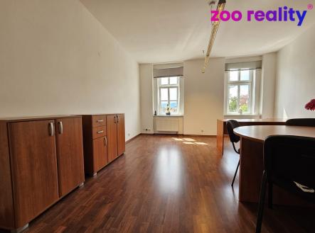 whatsapp-image-2025-05-21-at-21.26.11-1.jpeg | Pronájem - kanceláře, 40 m²