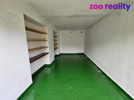 whatsapp-image-2025-10-21-at-10.08.14-2.jpeg | Prodej - malý objekt/garáž