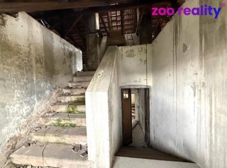 obrazek-whatsapp-2025-10-17-v-18.13.56-6025cf9f.jpg | Prodej - dům/vila, 250 m²