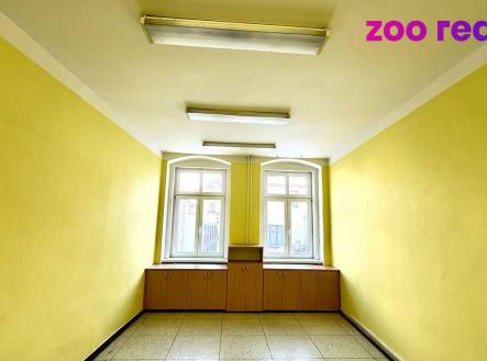 Prodej - komerční objekt, obchodní centrum, 320 m²