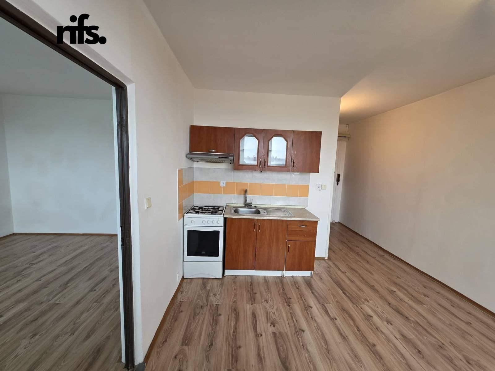 Pronájem byt 1 + 1, 35㎡|Ústecký kraj, Chomutov, Kyjická 4772, 43004