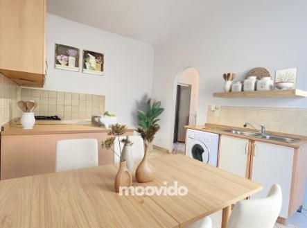 kuchyn | Prodej bytu, 2+1, 80 m²