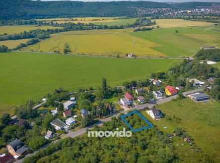 Lipence_051R | Prodej - pozemek pro bydlení, 922 m²