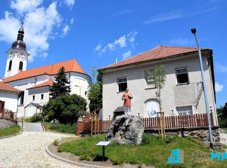 pohled na budovu hlavní foto | Prodej - hotel, 796 m²