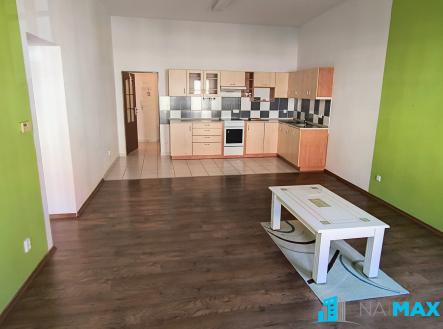 kuchyň s obývacím pokojem | Pronájem bytu, 2+kk, 70 m²