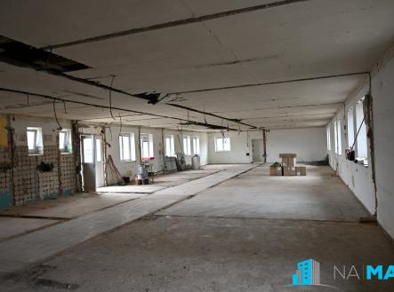 02 | Prodej - obchodní prostor, 272 m²
