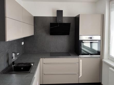 kuchyň  | Pronájem bytu, 2+kk, 52 m²