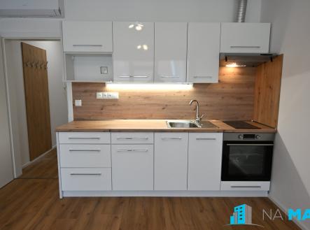 01 | Pronájem bytu, 1+kk, 30 m²