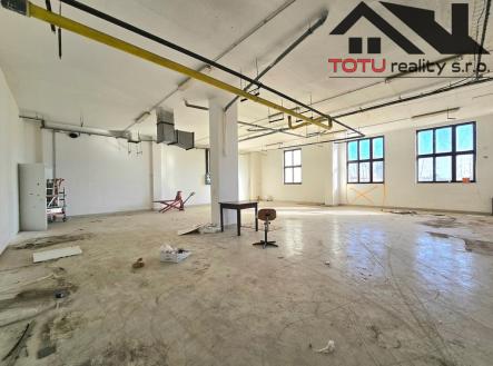 20250219-135823.jpg | Pronájem - skladovací prostor, 222 m²