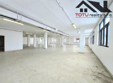 20250213-112328.jpg | Pronájem - obchodní prostor, 360 m²