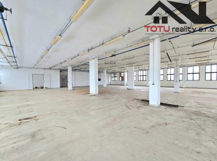 20250221-092624.jpg | Pronájem - skladovací prostor, 574 m²