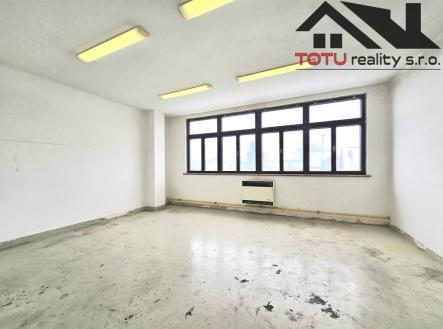 20250213-111655.jpg | Pronájem - kanceláře, 25 m²