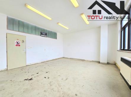 20250213-111708.jpg | Pronájem - kanceláře, 25 m²