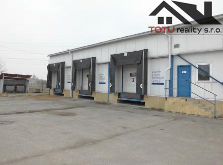 cimg1184.jpg | Pronájem - skladovací prostor, 2 200 m²