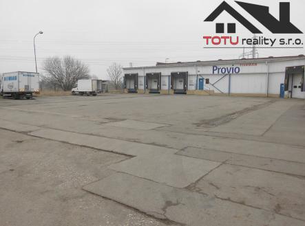 cimg1185.jpg | Pronájem - skladovací prostor, 2 200 m²