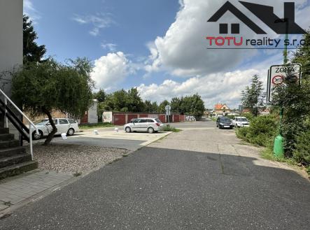 img-3219.jpeg | Pronájem - malý objekt/garáž