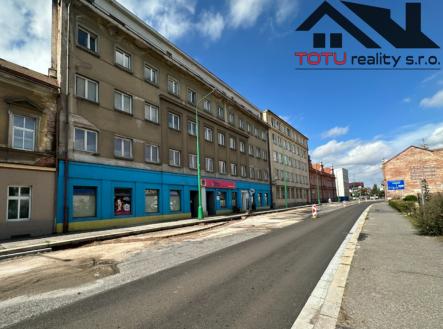 venek1-1.png | Pronájem - obchodní prostor, 200 m²