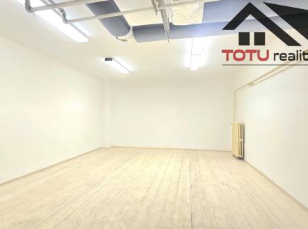 20251112-103513.jpg | Pronájem - skladovací prostor, 31 m²