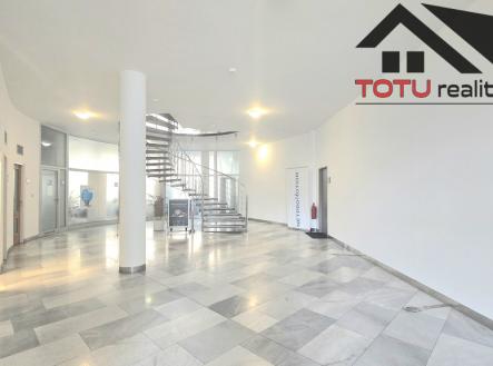 20251112-095652.jpg | Pronájem - kanceláře, 17 m²