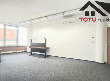20251112-095333.jpg | Pronájem - kanceláře, 38 m²
