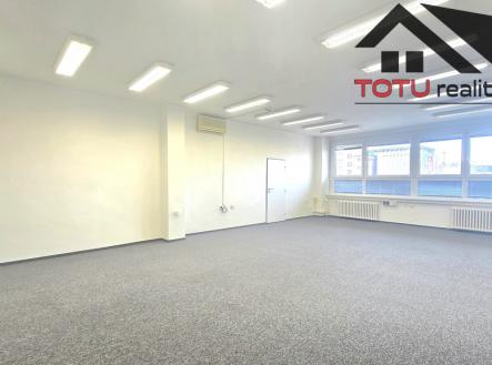 20251112-100857.jpg | Pronájem - kanceláře, 61 m²