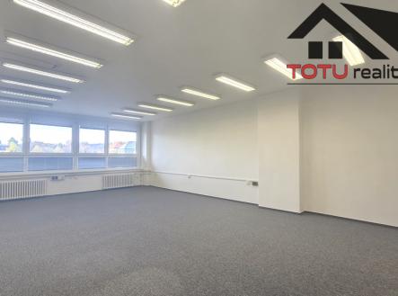 20251112-100916.jpg | Pronájem - kanceláře, 61 m²