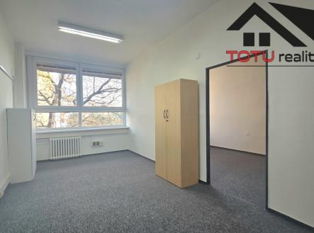 20251112-101544.jpg | Pronájem - kanceláře, 17 m²