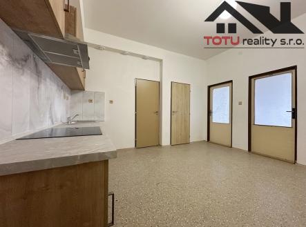 img-4837.jpeg | Pronájem bytu, 2+1, 3 802 m²