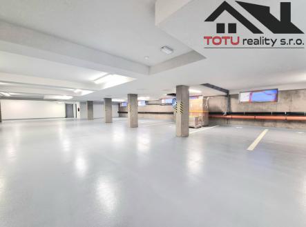 20240426-111026.jpg | Pronájem - malý objekt/garáž