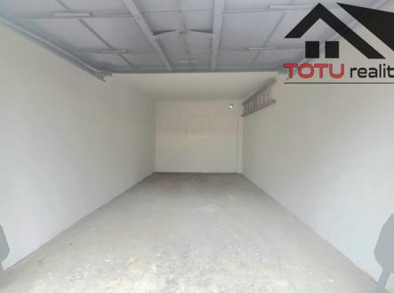 whatsapp-image-2026-04-13-at-13.44.19-1.jpeg | Prodej - malý objekt/garáž