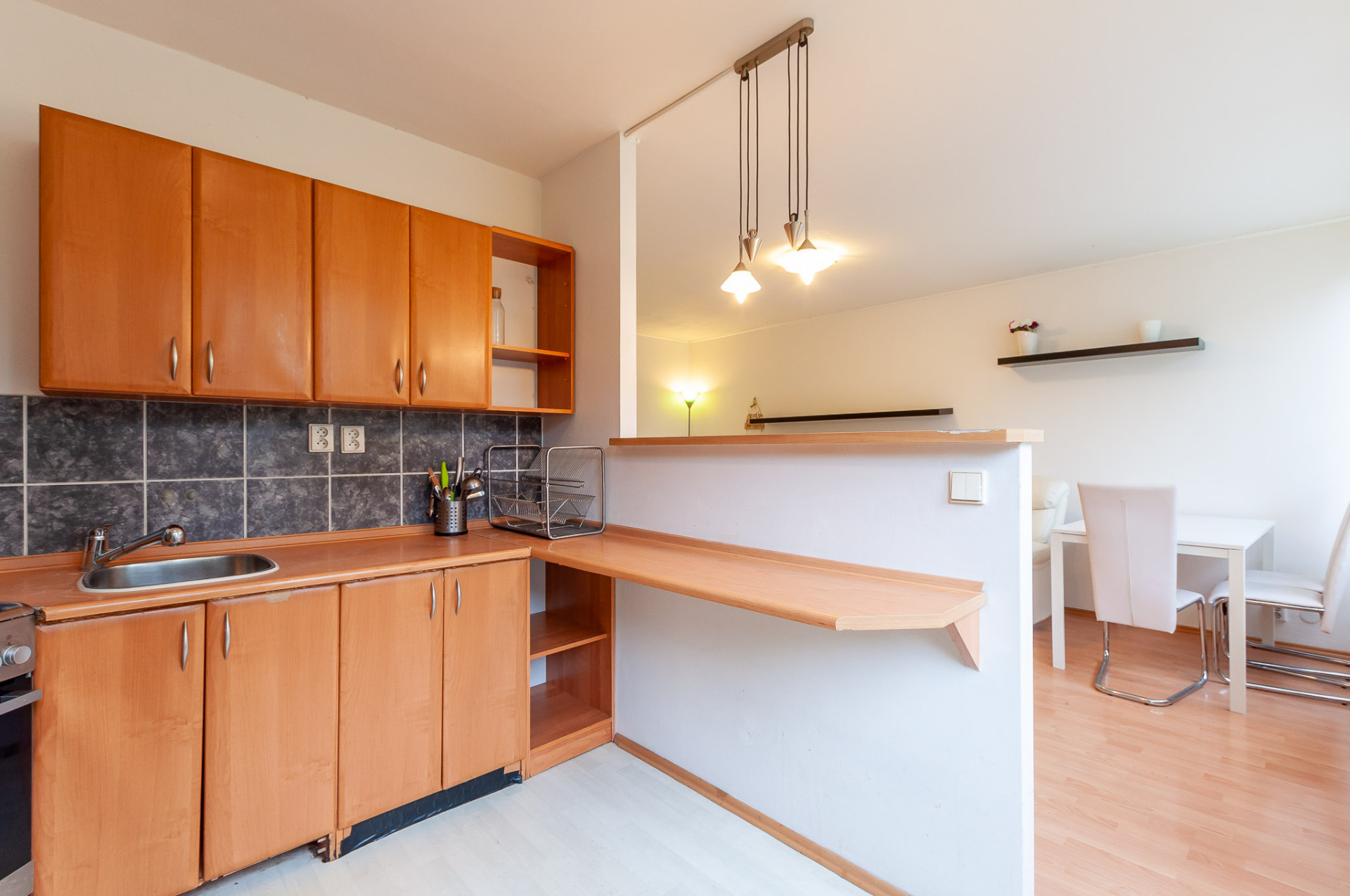 Pronájem bytu 4+kk, Nekvasilova, Praha - Karlín, Praha 8, 30990 Kč/měs., 72 m2