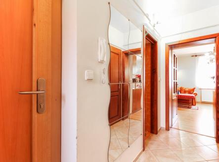 Pronájem bytu, 2+kk, 48 m²