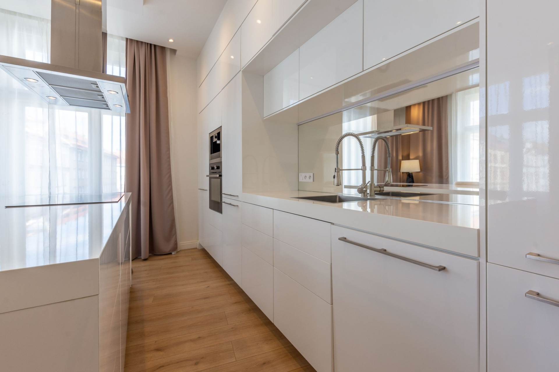 Pronájem 2+kk, Praha 7 - Holešovice, Šimáčkova, 31500 Kč/měsíc, 78m2