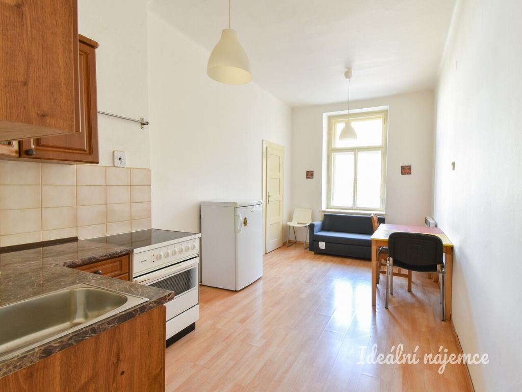 Pronájem bytu 2+kk, Čajkovského, 18 000 Kč/měs. Praha - Žižkov, Praha 3