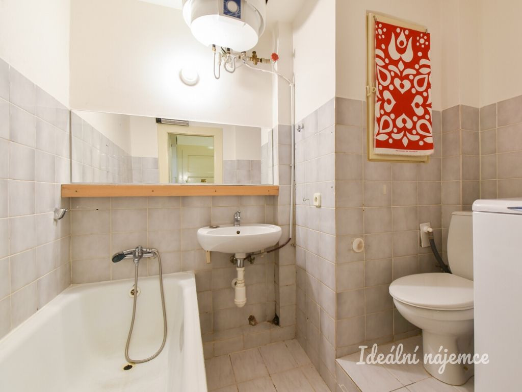 Pronájem bytu 2+kk, Čajkovského, 18 000 Kč/měs. Praha - Žižkov, Praha 3