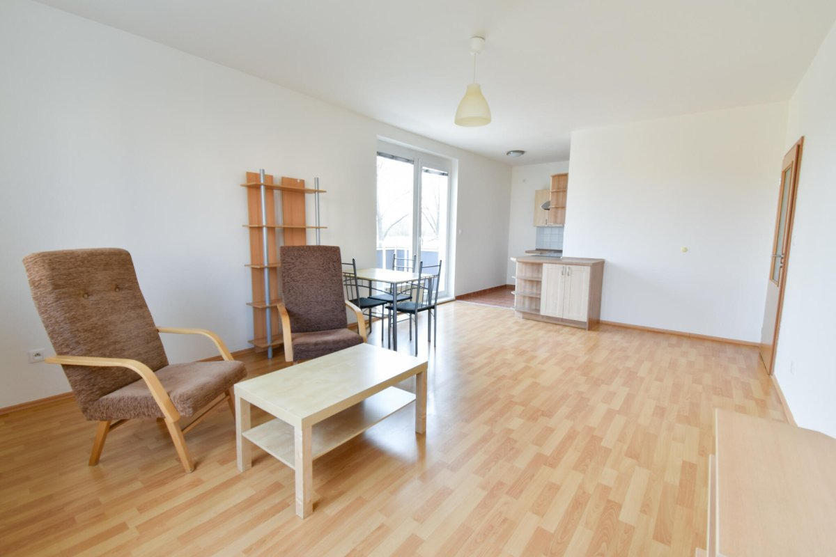 Pronájem bytu 2+kk, V Osikách, Praha - Dolní Měcholupy, Praha 15, 20 500 Kč/měs.