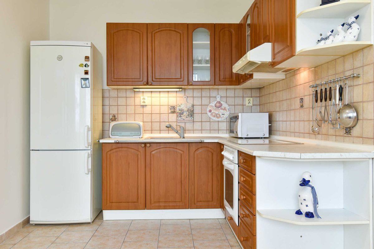 Pronájem bytu 3+1 Mirovická, Praha - Kobylisy, 23300 Kč/měs, 75 m2