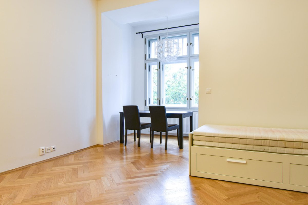 Pronájem bytu 1+kk, Korunovační, Praha 7 - Bubeneč., 35 m²