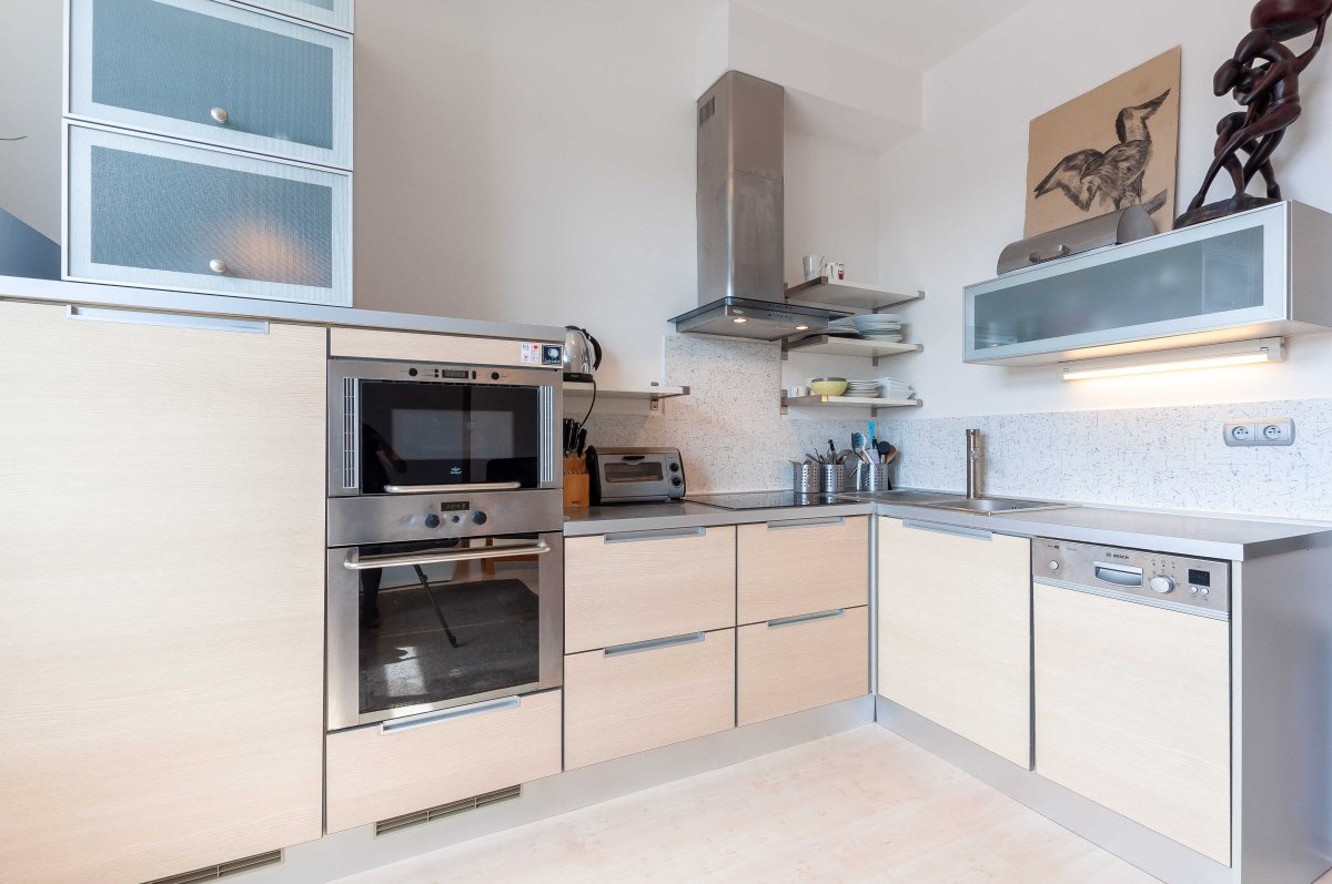 Pronájem bytu 2+kk se saunou, Praha 7 - Holešovice, Jateční, 22.700 Kč/měs., 49 m2