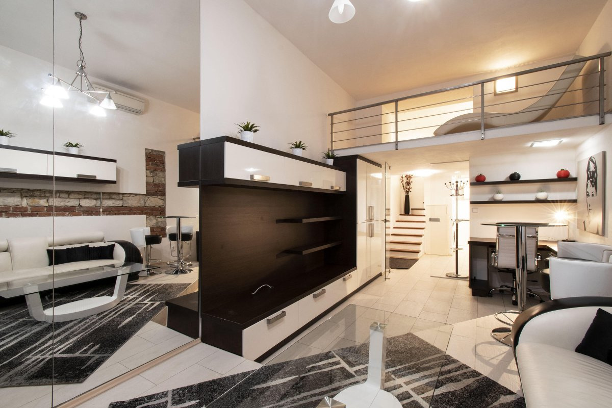 Pronájem bytu se zahradou, 2+kk, Prague - Nové Město, Krakovská, 23700 Kč/ měsíc, 39 m2