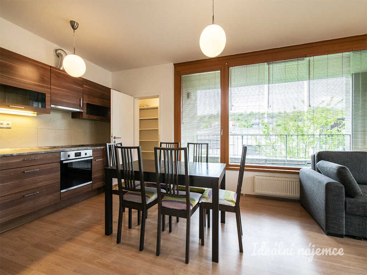 Pronájem bytu 3+kk s garáží, Břežánecká, Praha - Jinonice, 31 800 Kč/měs., 68 m2